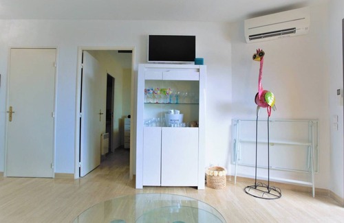 Mandelieu-la-Napoule Beach Apartment | 2P40 2-room apartment with sea and port view