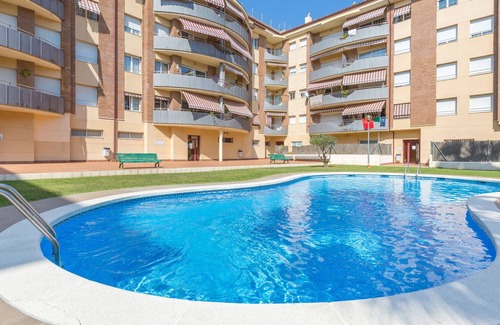 Lloret de Mar Apartment | 2ROS01 -Cozy 3 bedroom apartment with pool located near Fenals beach (Lloret de Mar)