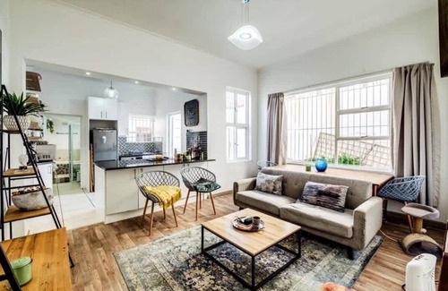 Cape Town City Centre House | 2x Bedroom Home - Woodstock