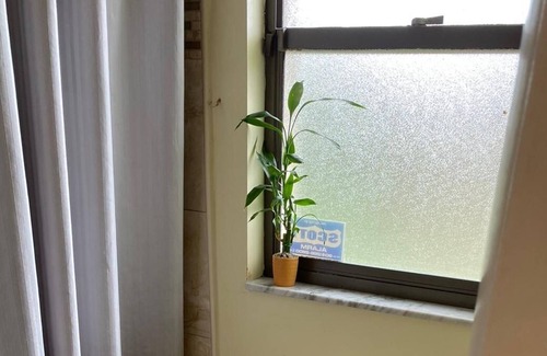 Arlington House | 3/2.5, pool, hot tub, pool table and fire place