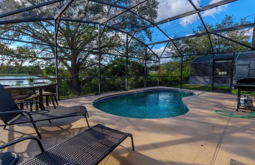 Haines City House | 3/2 LAKEFRONT Home @ ORLANDO/HEATED POOL /PET Friendly!