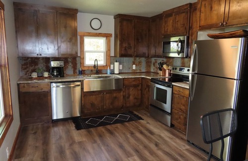 Compton Cabin | 3/4 Mile from Wilderness Rider Buffalo Ranch,near Buffalo River w/RV Elec Hookup