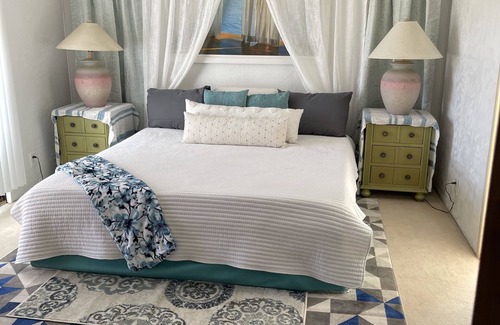 Thousand Palms House | 3 bdrms, 2 bath, Family House w Community Pool/Jaq