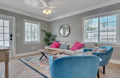 South Miami House | 3 Bed 1 Bath Near Dadeland Mall 25 Min to Beach