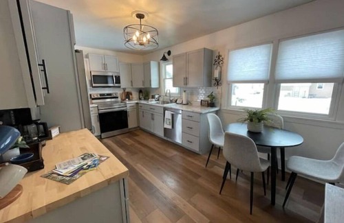 Austin House | 3 Bed, 2 Bath Home with Gym & Playroom