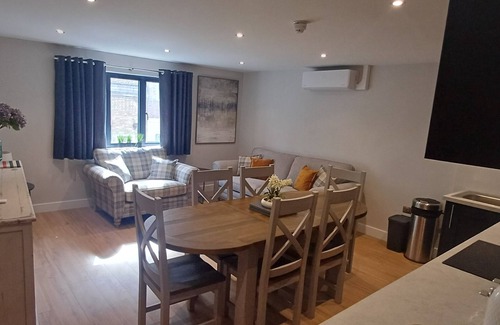 Ely Apartment | 3 bed, 3 bath apartment, can be split into 3 units