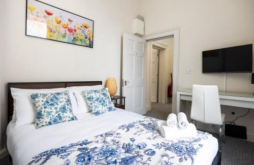 Broadstone Apartment | 3 Bed Apt In Phibsborough-12 Min Walk to The Spire