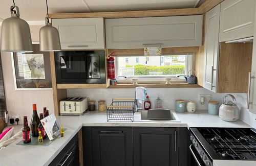 Skegness Cabin | 3 bed Caravan - Sleeps 8 - Pets - Parking