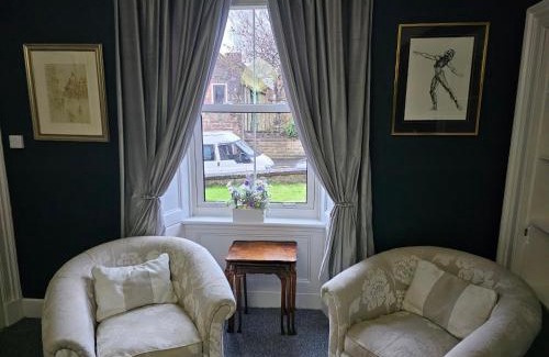 Kirriemuir House | 3-Bed Cottage with Garden in Kirriemuir Centre