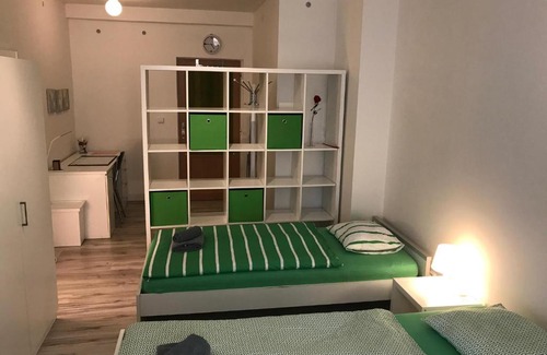 Vrsovice Apartment | 3 Bed Flat - Sleeps 20 - Smoking room - Wifi