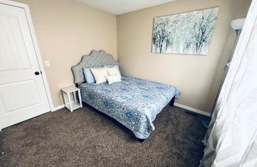 Stetson Hills House | 3-bed home on quiet cul-de-sac