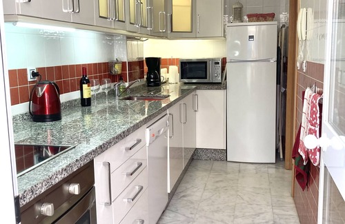 Nuevo Portil House | 3 bed house with 2.5 bathrooms, AC. Short walk to beach, shops, cafes and golf