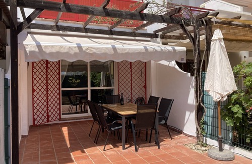 Nuevo Portil House | 3 bed house with 2.5 bathrooms, AC. Short walk to beach, shops, cafes and golf