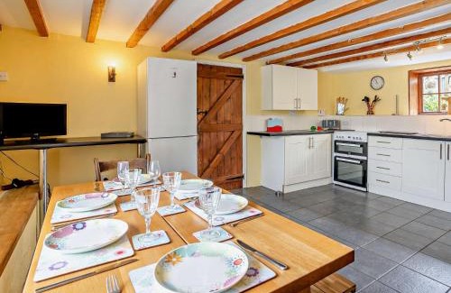 Aberaeron House | 3 Bed in Aberaeron 49854