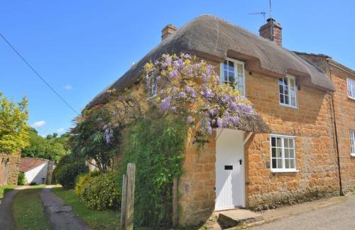 Beaminster House | 3 Bed in Beaminster 50738