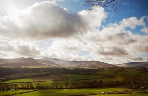 Brecon House | 3 Bed in Brecon Town BN037
