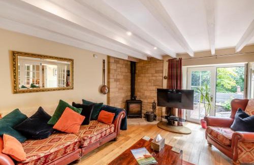 Netherton House | 3 Bed in Netherton oc-w32951