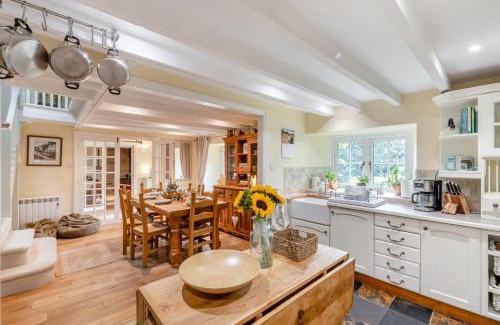 Netherton House | 3 Bed in Netherton oc-w32951