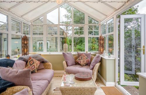 Netherton House | 3 Bed in Netherton oc-w32951