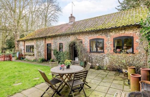 Fakenham House | 3 bed in South Creake KT099