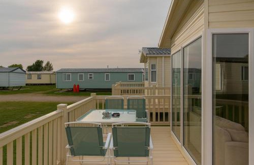 Ingoldmells House | 3 Bed-Sleeps 8-Free Parking-10 Min to Beach