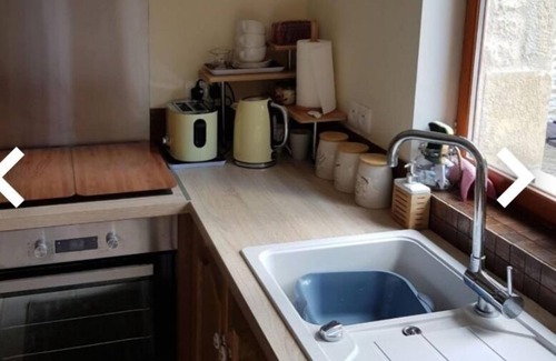 Chateau-Garnier Villa | 3 Bed Villa Sleeps 5 - Hot Tub, Pool, Parking