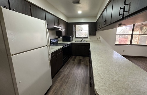 Astor House | 3 BEDROOM, 2.5 BATH HOME ON 10 ACRES IN ASTOR FL! TONS OF PARKING!