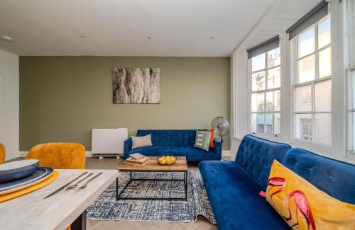 Montpelier Apartment | 3 Bedroom 2 Bath I Next to Brighton Beach I Slp 10