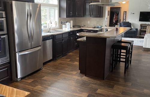 Parkland Beach Cabin | 3 bedroom, 2 bath Modern family Cabin minutes to Gull Lake! Pet friendly!