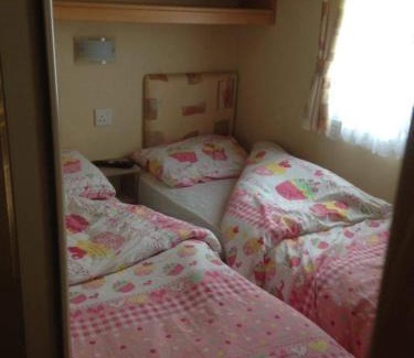Prestatyn House | 3 bedroom 2 bathroom prestige caravan PRESTHAVEN SANDS
