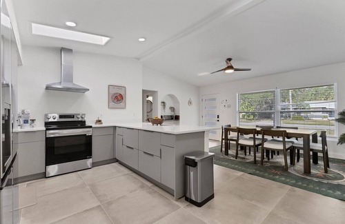 Alta Vista House | 3-bedroom, 3 bath house w/POOL in fabulous Sarasota with AC, WiFi