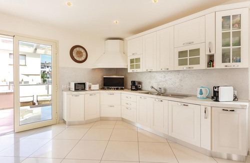 Torre del Lago Puccini House | 3 bedroom accommodation in Torre del Lago -LU-