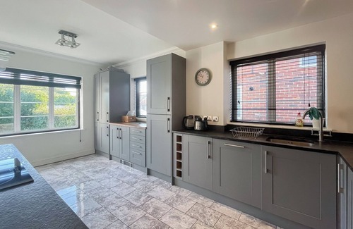 South Hayling Apartment | 3 bedroom accommodation in Hayling Island
