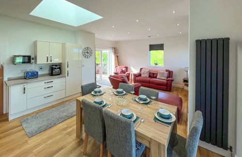 Perth Cottage | 3 bedroom accommodation in Forgandenny