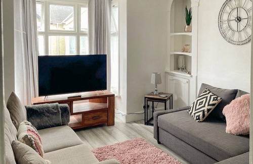 Porthcawl Cottage | 3 bedroom accommodation in Porthcawl, near Swansea