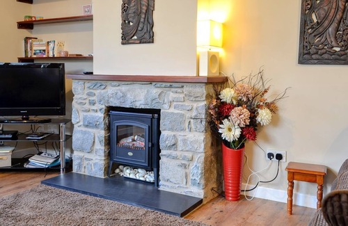 Talybont Cottage | 3 bedroom accommodation in Talybont, near Barmouth