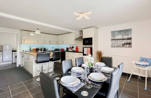 New Forest District Cottage | 3 bedroom accommodation in Damerham, near Fordingbridge