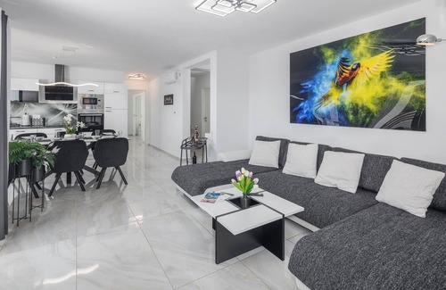 Musalez House | 3 bedroom amazing home in Musales