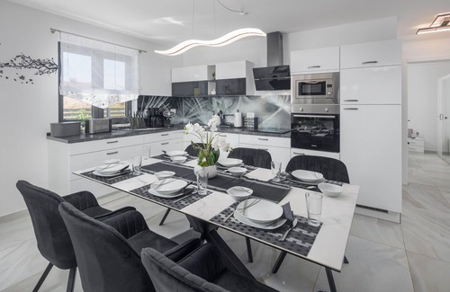 Musalez House | 3 bedroom amazing home in Musales