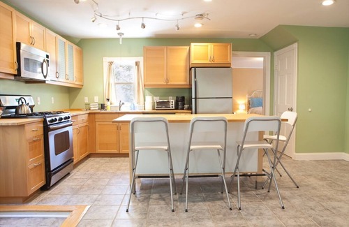 Saratoga Springs Apartment | 3 bedroom apartment in the heart of the Saratoga Springs Arts District