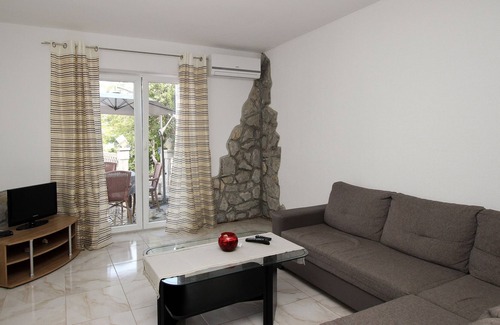 Silo Apartment | 3 bedroom apartment Dražen with sea view