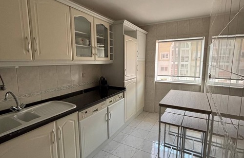Sao Domingos de Benfica Apartment | 3-bedroom apartment in the center of Lisbon near the universities and H St Maria