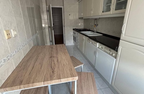 Sao Domingos de Benfica Apartment | 3-bedroom apartment in the center of Lisbon near the universities and H St Maria