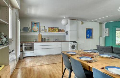 Belleville Apartment | 3 bedroom apartment with balconies