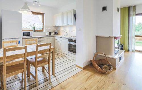 gmina Bedzino House | 3 Bedroom Awesome Home In Mscicie