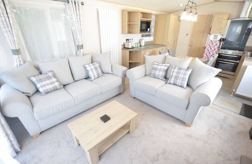 Shanklin House | 3 Bedroom Caravan MC34, Shanklin, Isle of Wight, Dog Friendly
