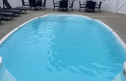 Cape May - Wildwood Condo | 3 BEDROOM CONDO - HEATED POOL - 1.5 BLOCKS TO BEACH & BOARDWALK