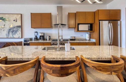 El Tezal Condo | 3-bedroom condo in charming Cabo San Lucas with AC, WiFi, fitness room