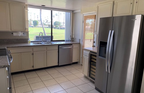 Rancho Mirage Condo | 3-bedroom condo on golf course with pool, spa, AC, WiFi in awesome Rancho Mirage