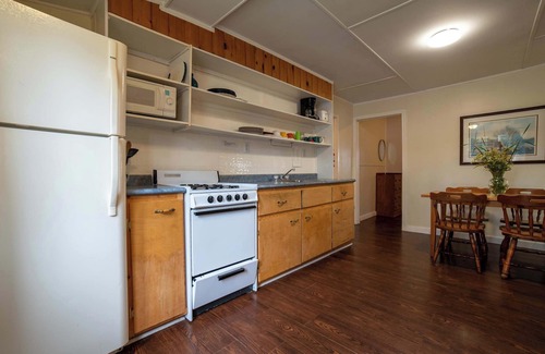 Gravenhurst House | 3-Bedroom Cottage #7 - Austrian Pine